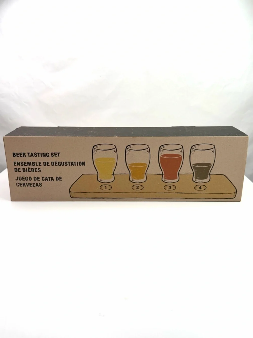 Crate & Barrel Beer Tasting Set 4 Glass Flight with Paddle NWT